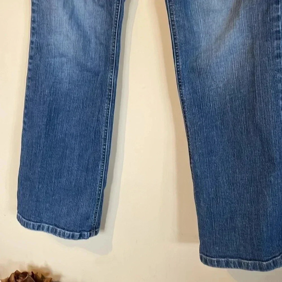 White House Black Market Blanc Bootcut Low Rise Women’s 6S Denim Jeans - Picture 3 of 10